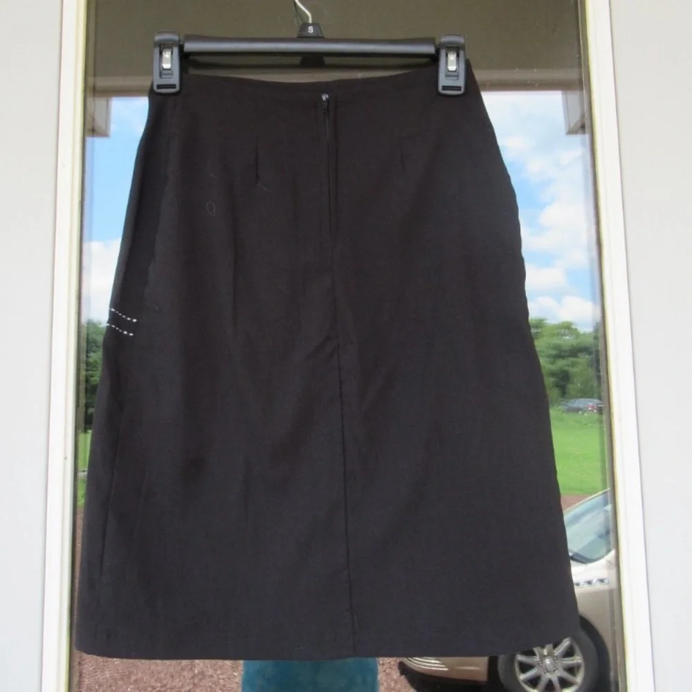 Vintage skirt 90s black with white stitching design - Picture 5 of 9